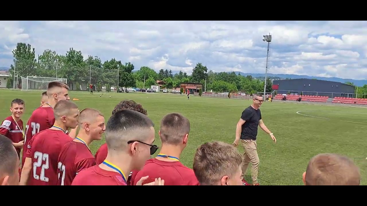 6.Fk Sarajevo i strucni stab  Prvak premijer omladinske lige U15  Bih  za sezonu 2023/2024