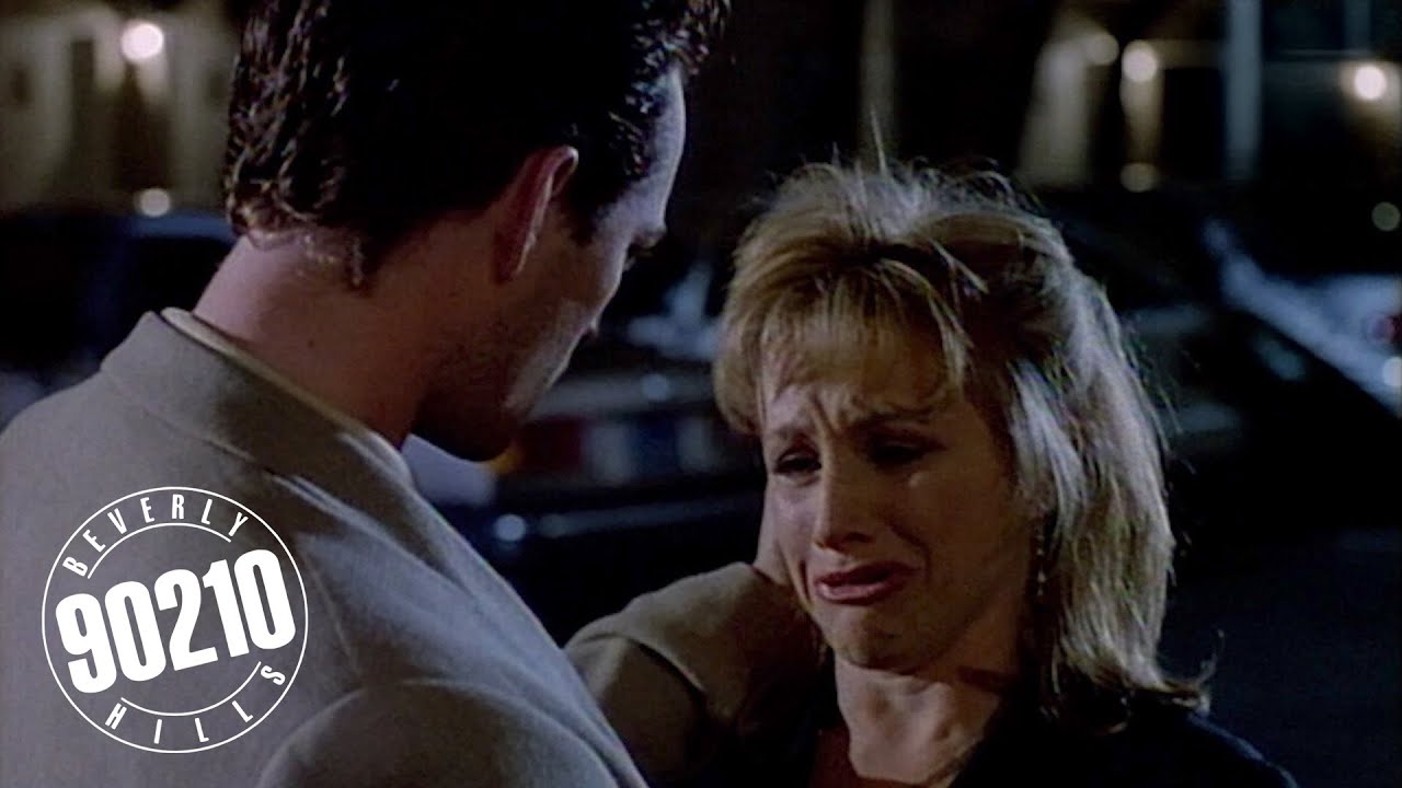 Dylan Consoles Andrea after She Gets Dumped!