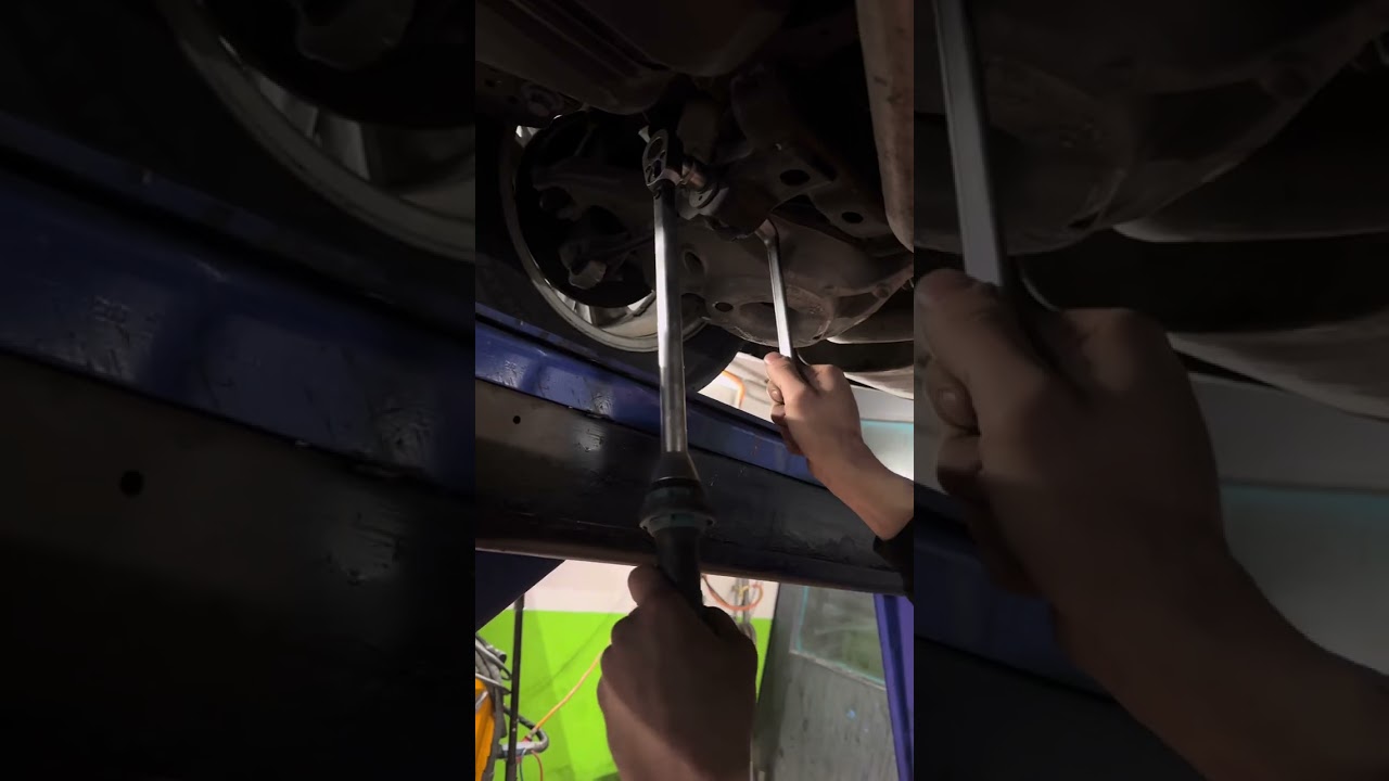 تعيير دوزان على الكمبيوتر فورت Achsvermessung Ford  Mustang #ford #صيانة_السيارات
