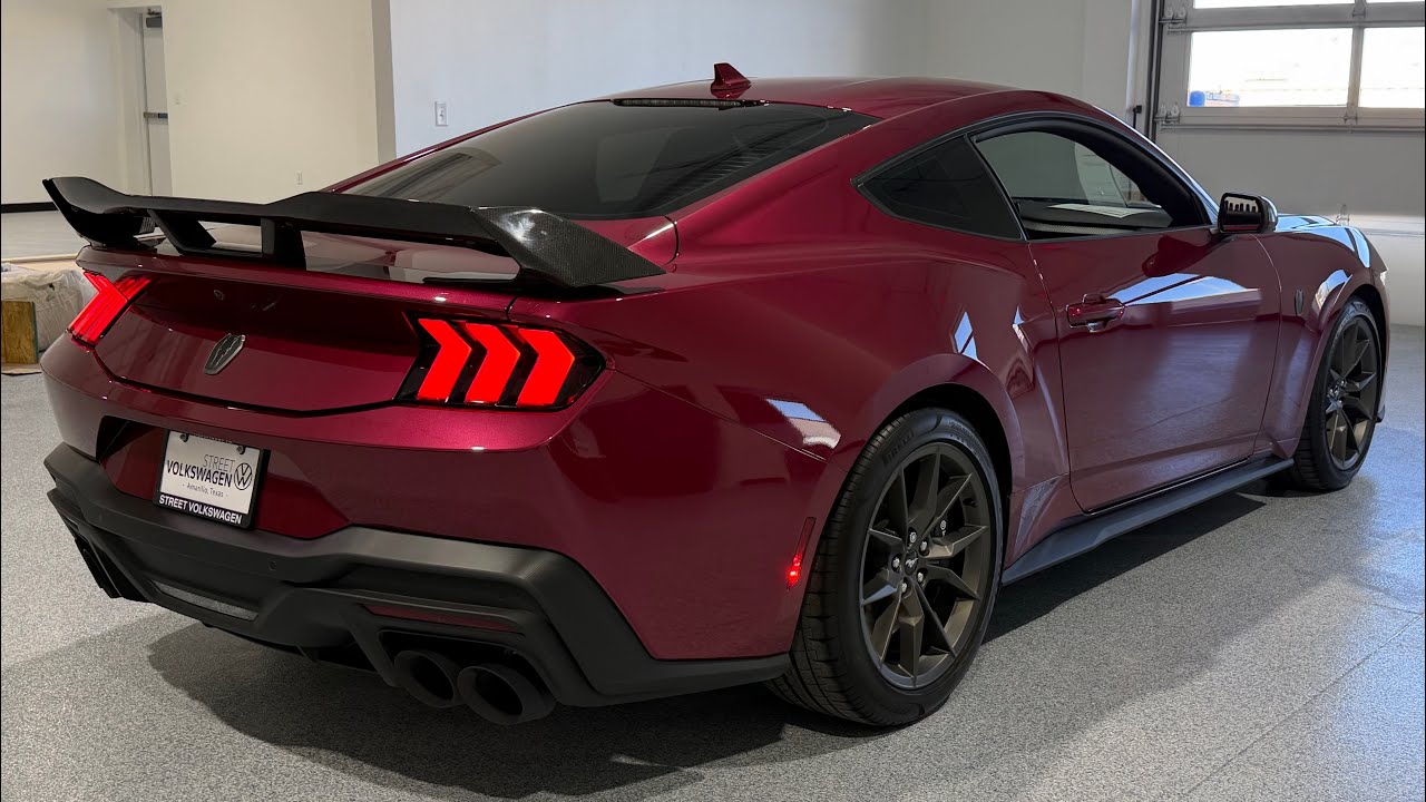 2025 Mustang Dark Horse 