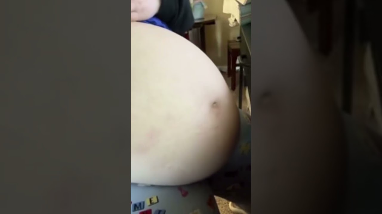 Not Again! I&rsquo;m blowing up like a balloon.🎈 #belly #inflation #sbbw