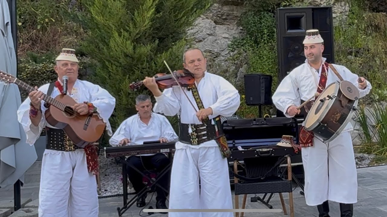 Grupul Iza! Concertul integral de la Pensiunea Apuseni Wild Remeti!