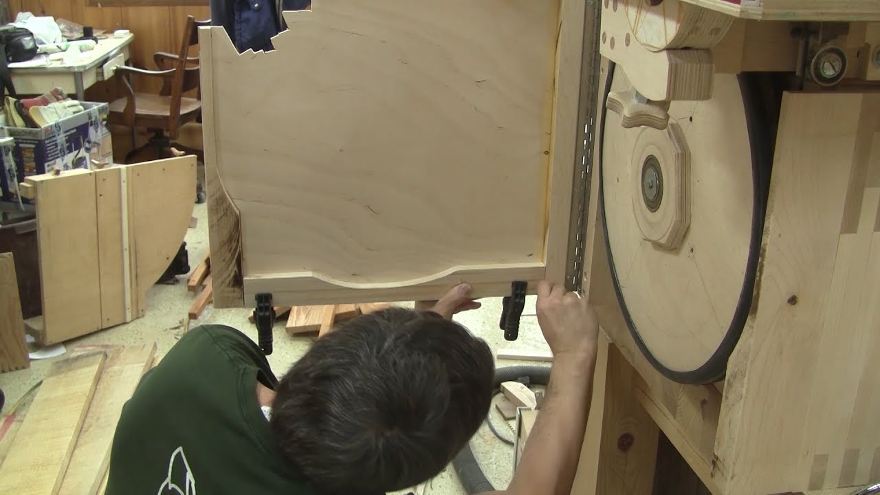 The Woodpecker Ep 142 - Wooden bandsaw part 7