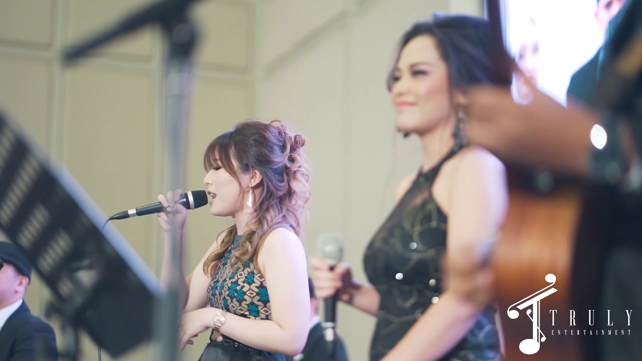 Domino-Jessie J cover by TRULY ENTERTAINMENT (Wedding Baim Wong & Paula)
