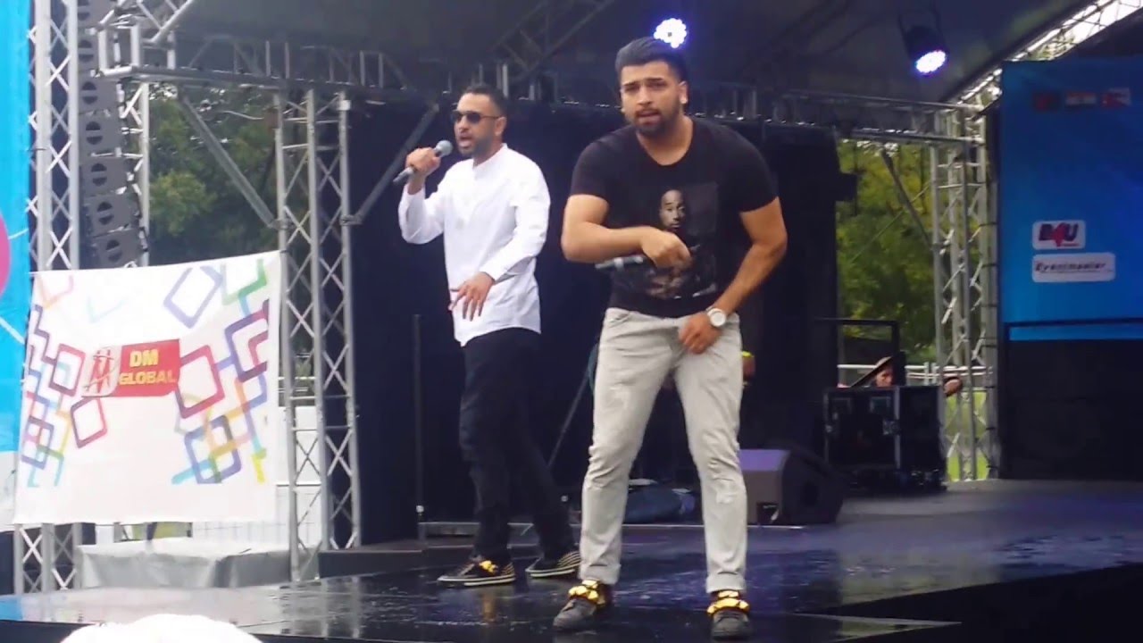 SAMA BLAKE performing at the Manchester Mela 2015.
