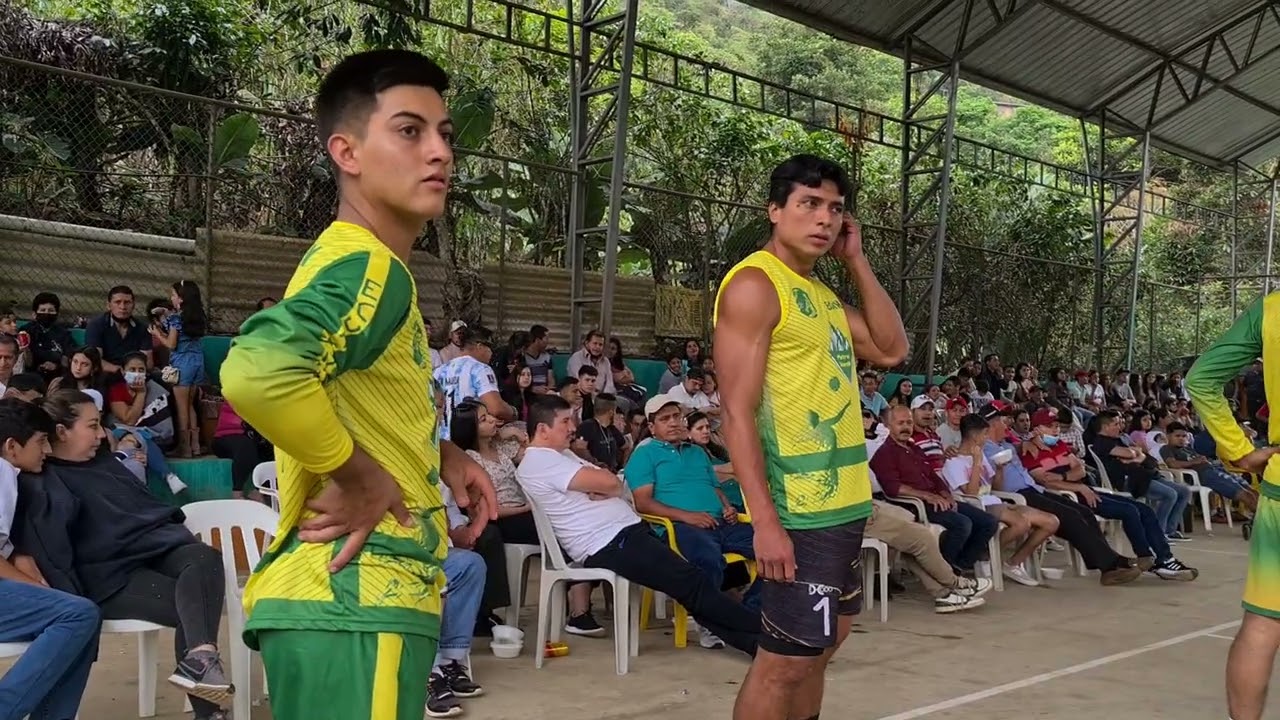 Emerson 🆚️ Kiko / DW Ecuavóley/ Piedra Verde