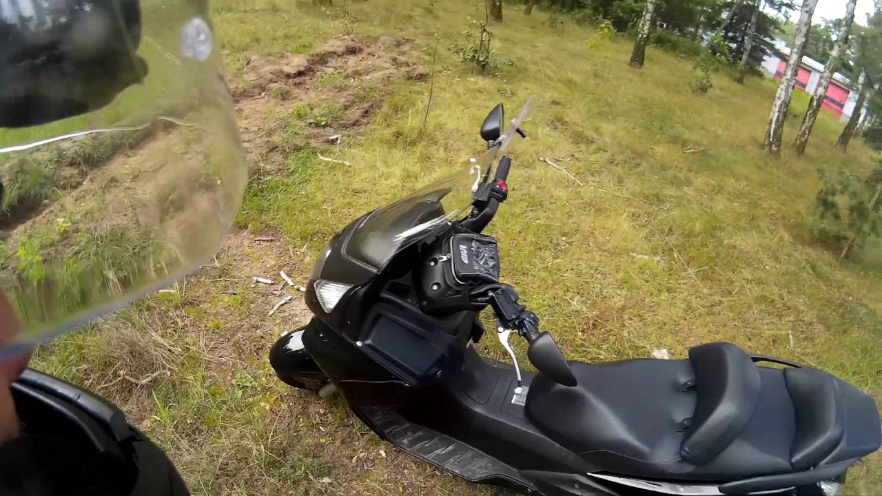 Honda Silver Wing 600ccm. Walkaround.