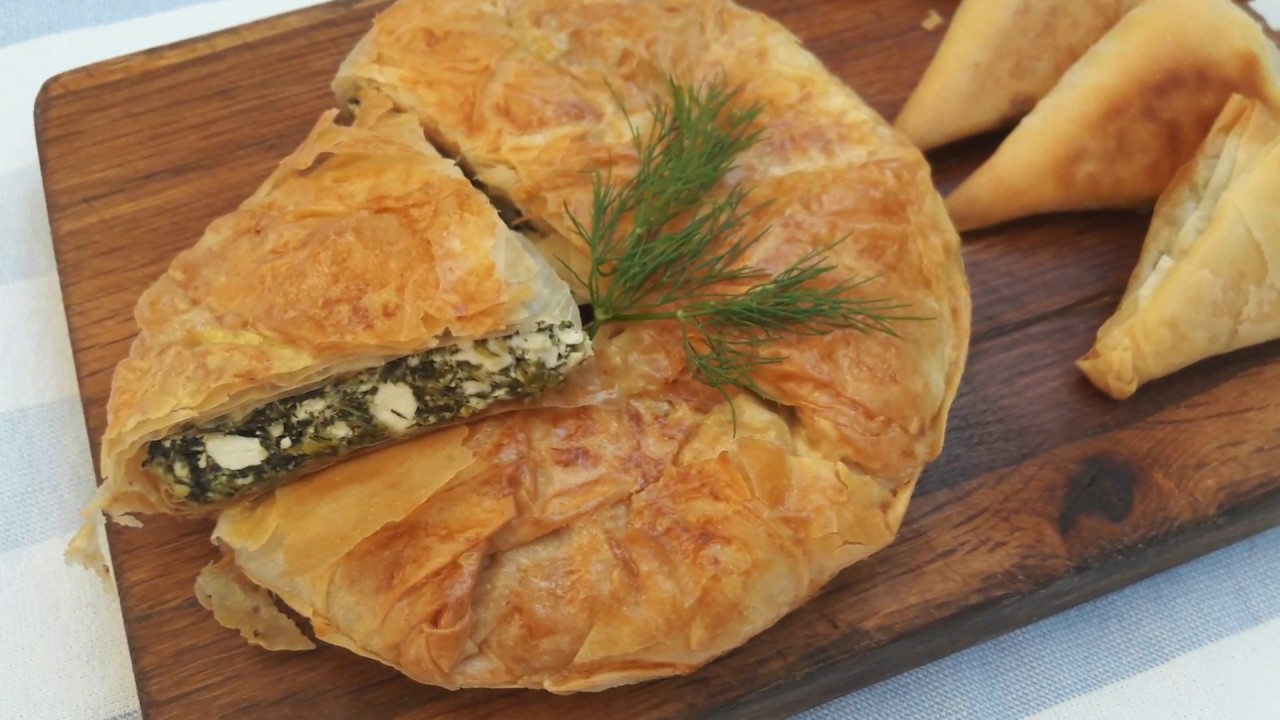 Placinta greceasca cu branza sarata si spanac  - Spanakopita