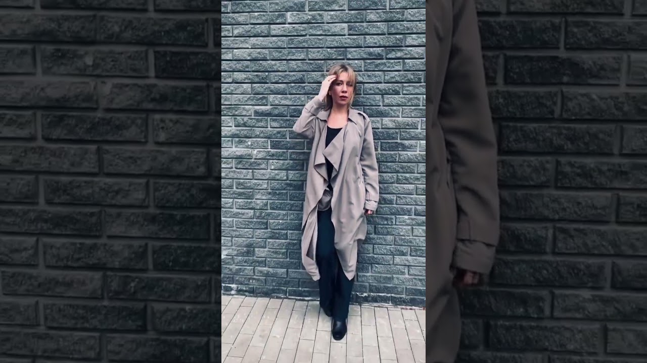 Мне надо примерить этот плащ 