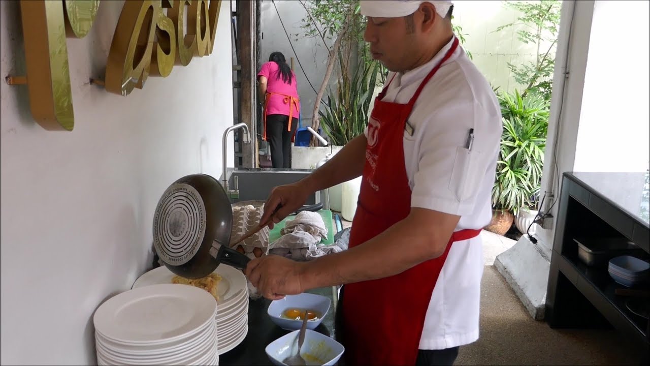 Breakfast at Casa Pascal, Pattaya Second Road