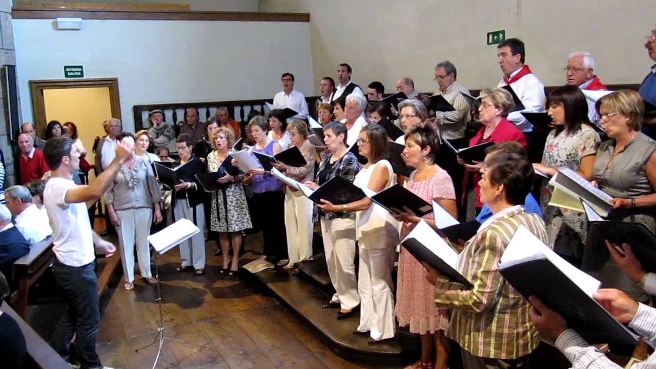 TU ES PETRUS (Hilarión ESLAVA)-MENDI ABESBATZA