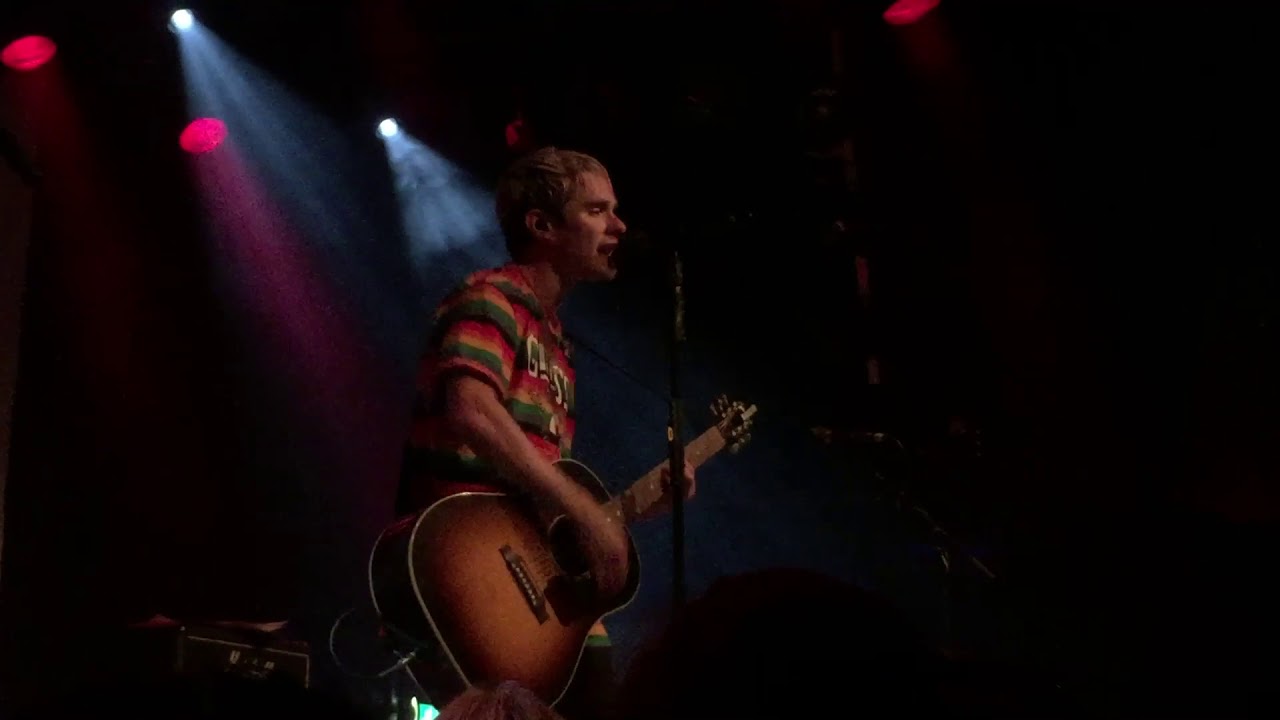 Waterparks - What We Do For Fun (Awsten Acoustic) | Amsterdam 27-08-18