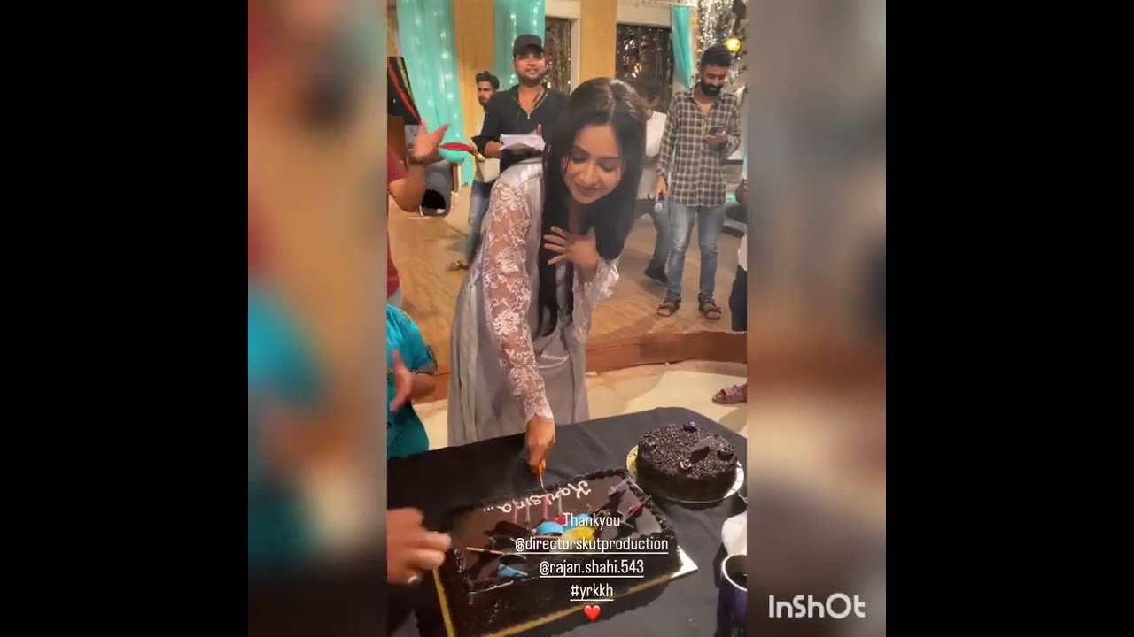 Karishma sawant birthday celebration on set of yeh rishta kya kehlata hai || yrkkh actress birthday