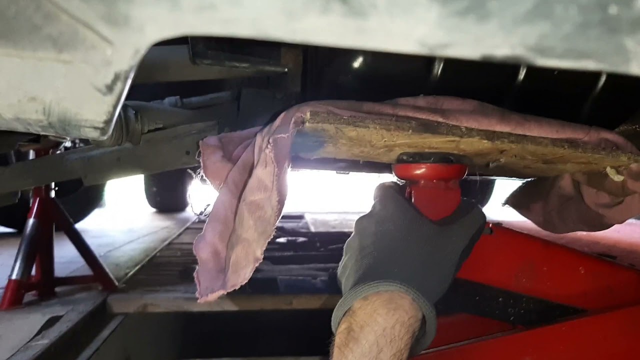 Peugeot 308 1.6 hdi (T9) timing belt disassembly
