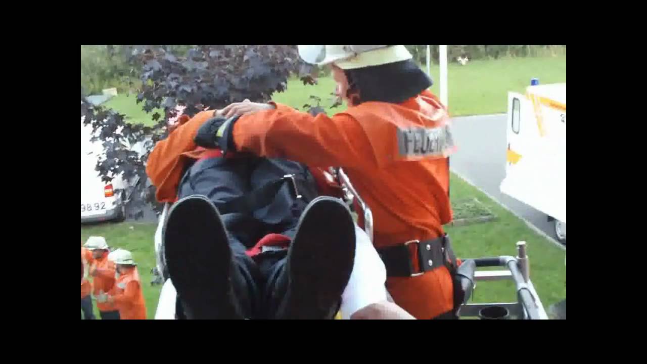 Personenrettung mit der Drehleiter