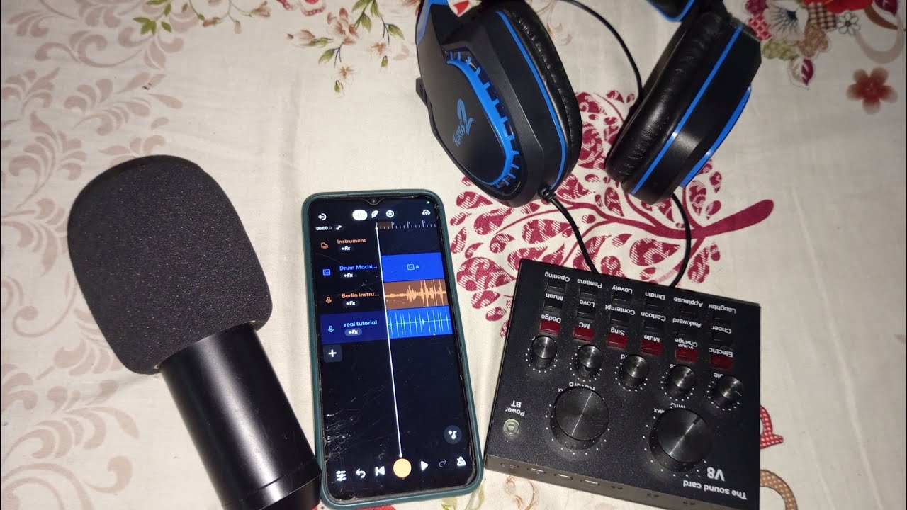 How to connect V8 sound card and condenser Mic to Bandlab Mobile. Use V8 sound card with bandlab