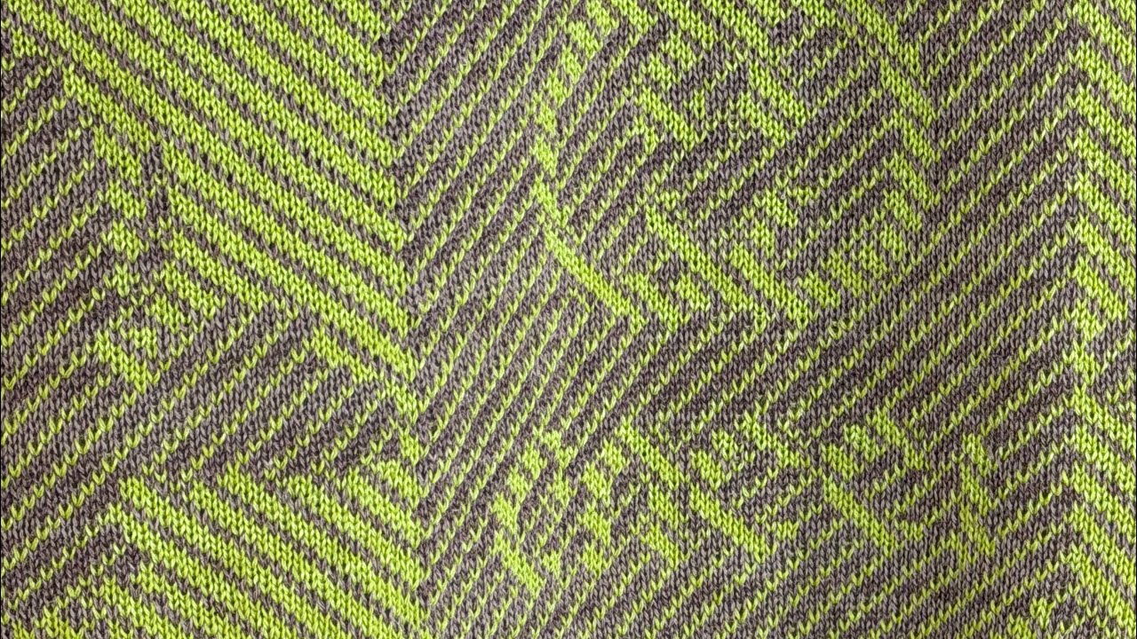 Рожденный ползать… / Еще одна пчелка Гучи прилетела. / 18.01.26.  