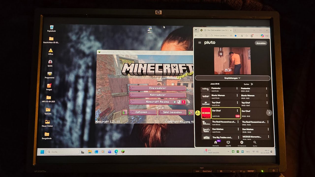 Nachbar und Ich kommen zu Fuß an einem Sperrmüllhaufen vorbei ,lag ein Hp 2475 Monitor .Mitgenommen.
