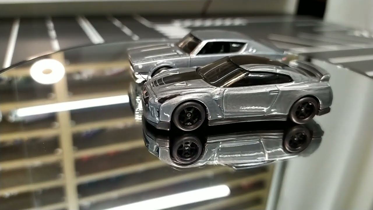 Hot Wheels свап Nissan Skyline 2000 GT-R и '17 Nissan GT-R R35