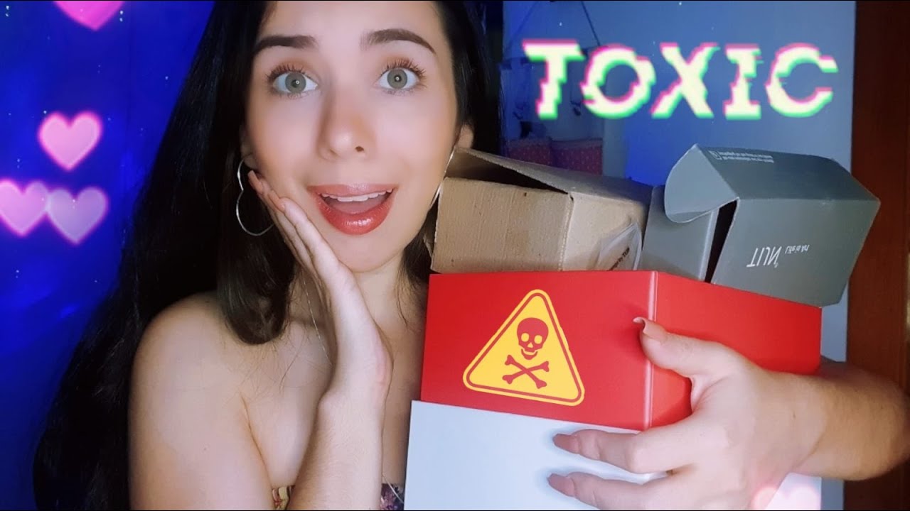 ASMRTIST TÓXICA FAZENDO PUBLI NA BLACK FRIDAY | Toxic Influencer Roleplay (ASMR PTBR)