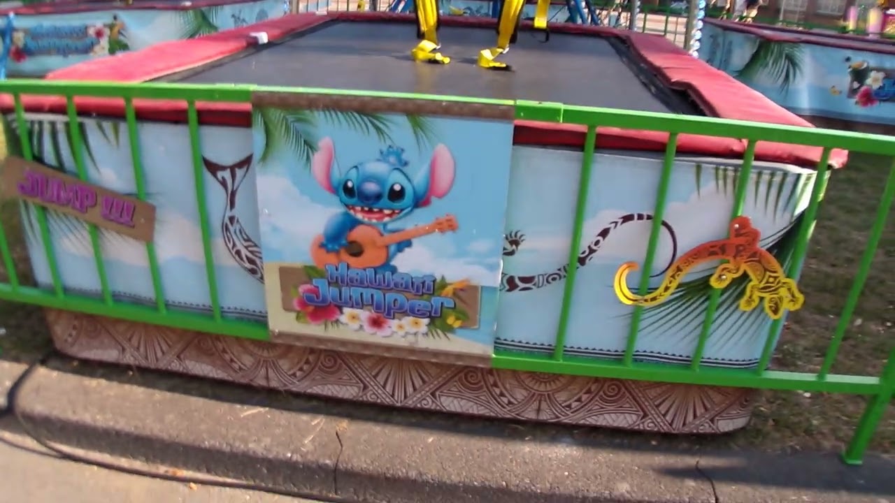 Hawaii Jumper - Trampoline - Boesvelt - Tilburgse Kermis 2025 - Godrie Spijkers - www.hullygully.nl