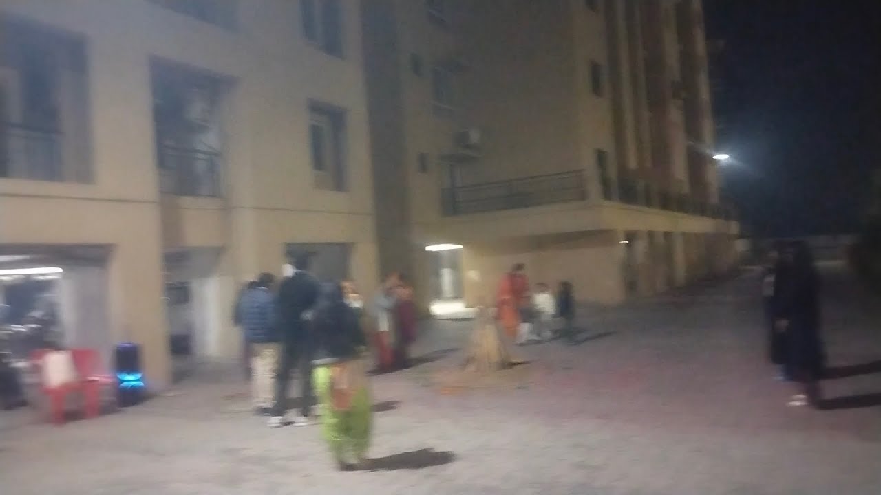Aaj colony mein Lohri ho rahi hai