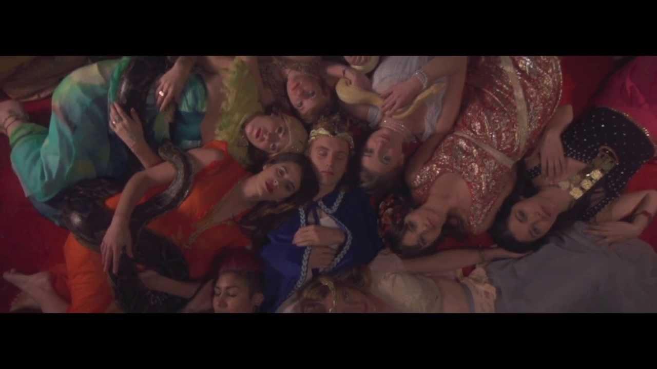 Foreign Diplomats - Queen+King [Official Music Video]