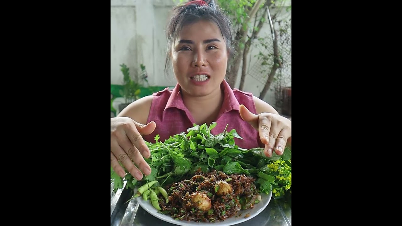 ตำแจ่วกุ้งใส้บักกอกข้าวเหนียวฮ้อน | แพทตี้ กินแบบสไตล์บ้านๆ