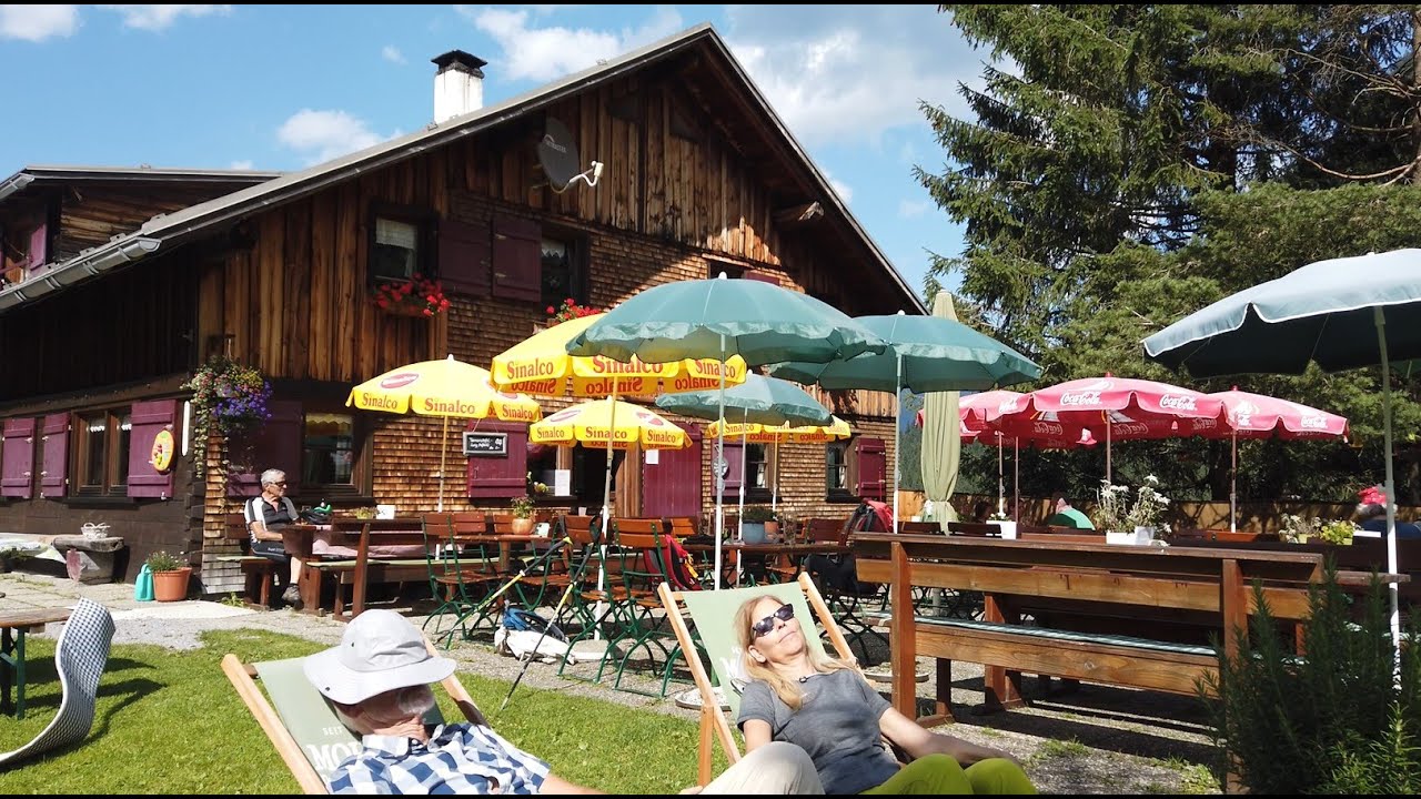 Bregenzerwald Wanderung: Bergkristallhütte - schöne Runde von Schoppernau zur Nordwand Zitterklapfen