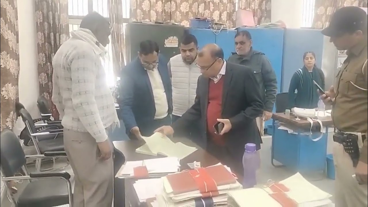 उपायुक्त डॉ. विवेक भारती ने विभिन्न कार्यालयों व संस्थानों का किया औचक निरीक्षण