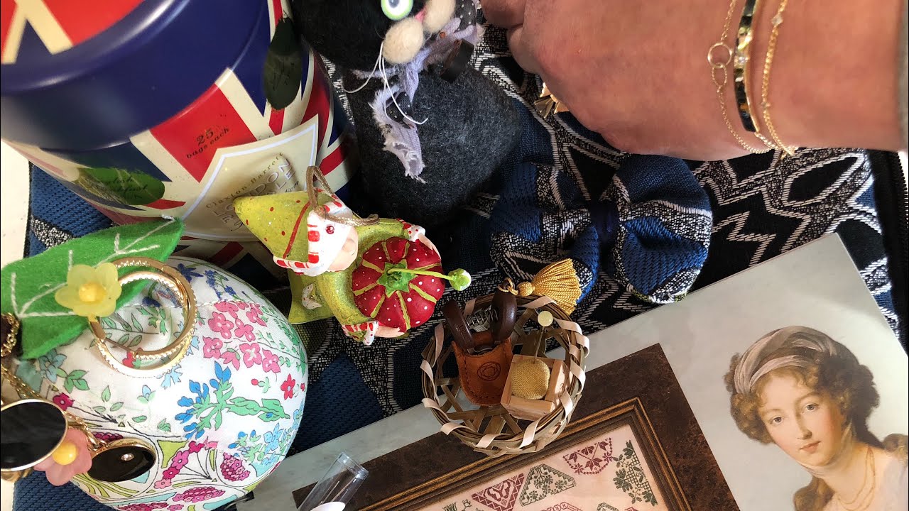 ENJOYING THE NEEDLEWORK RESURGENCE! - JOIN THE FUN & SHARE THE JOY WITH…Country Stitchers CSV154