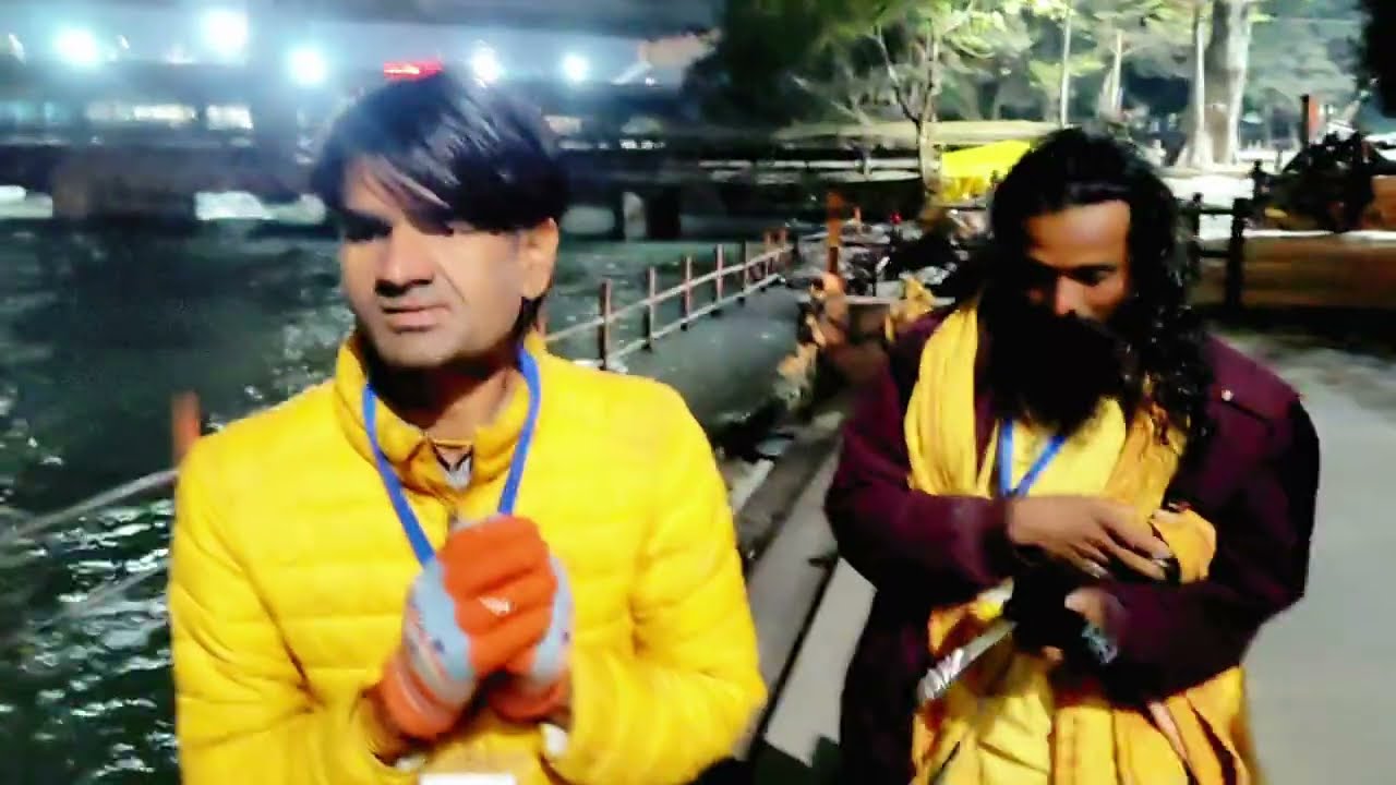 सच्चाई:गंगा स्नान अपने आप पाप नहीं धोता —परन्तु अगर इंसान सोच बदल ले, तो जीवन जरूर बदल जाता है।गंगा 