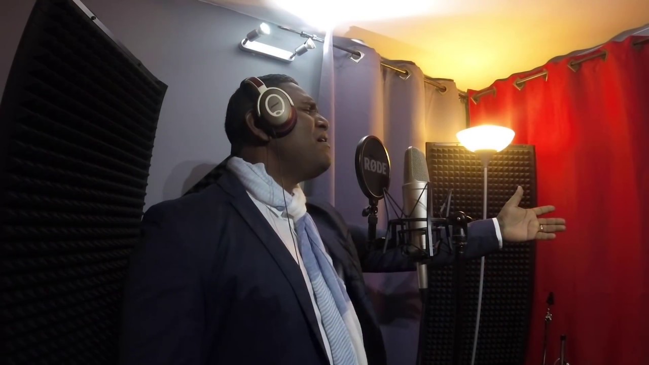 Je m'abandonne I Surrender Hillsong (Paroles)