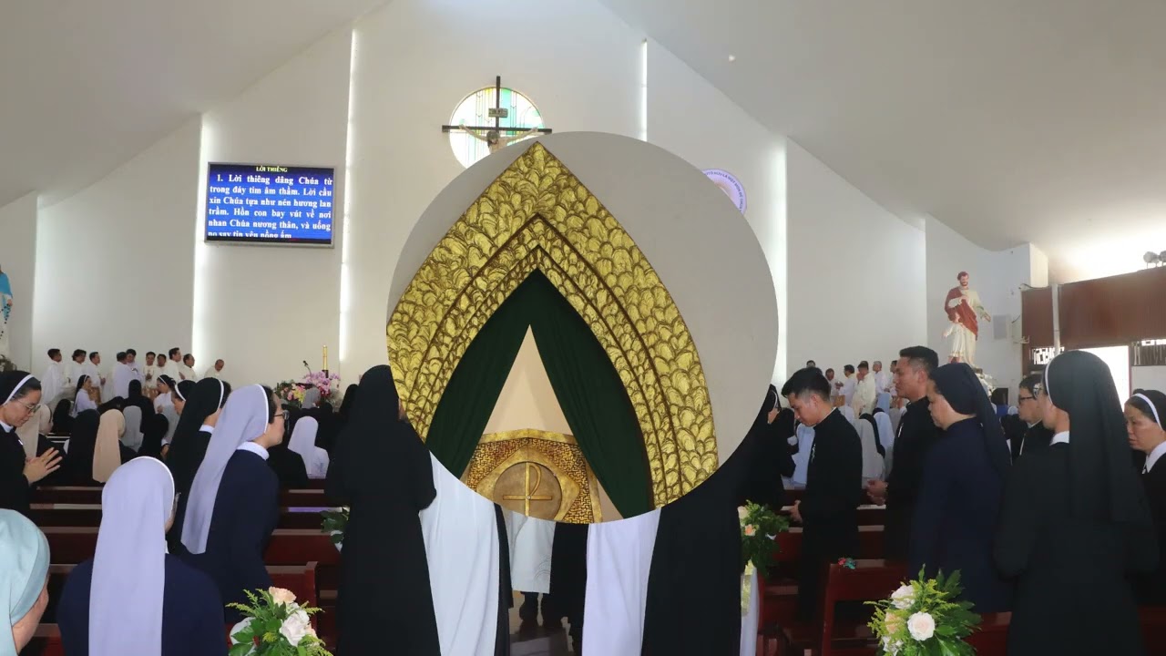 THÁNH LỄ TẤT NIÊN VÀ CHÚC TẾT ĐỨC CHA CỦA LIÊN TU SĨ GIÁO PHẬN BÀ RỊA, TẠI ĐỀN THÁNH ĐỨC MẸ BÃI DÂU.