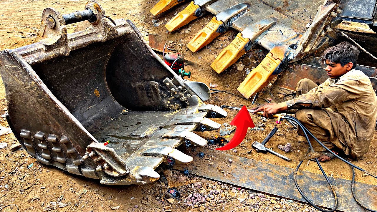 Replace and repair Volvo Excavator bucket teeth cover with gas and welding in Pakistani welding shop