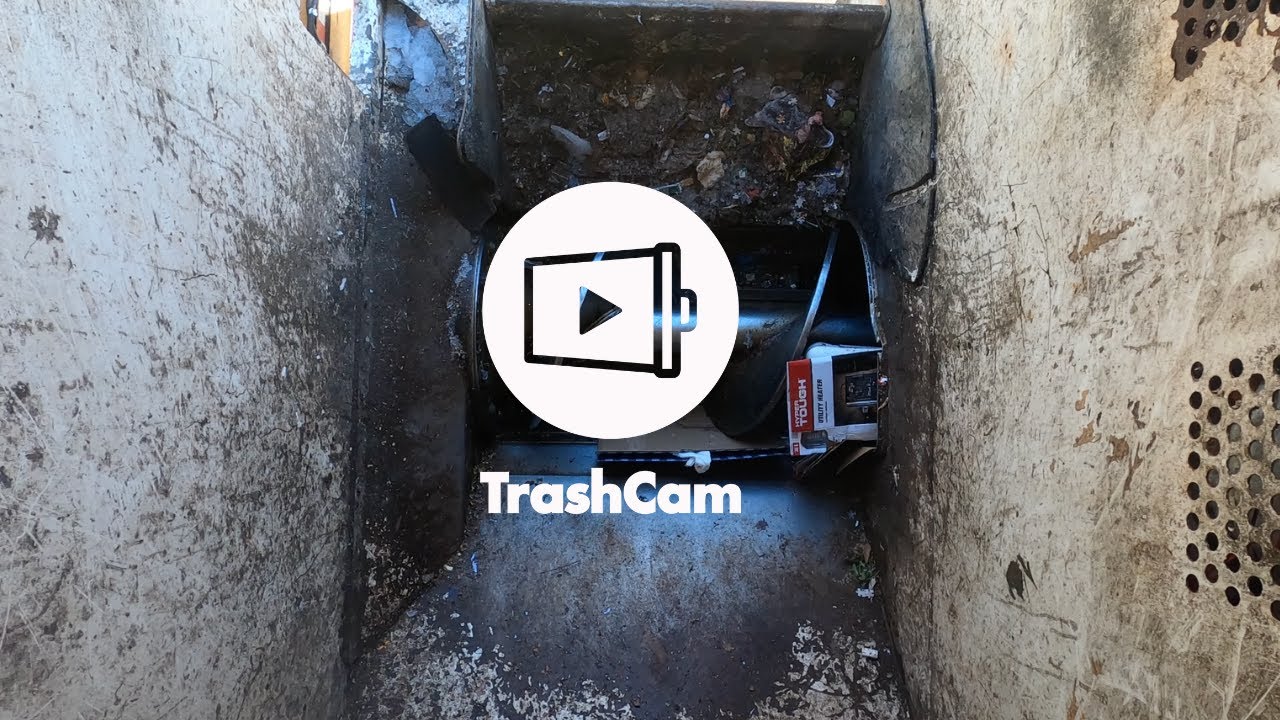 [WATCH] Trash gets DESTROYED by auger...