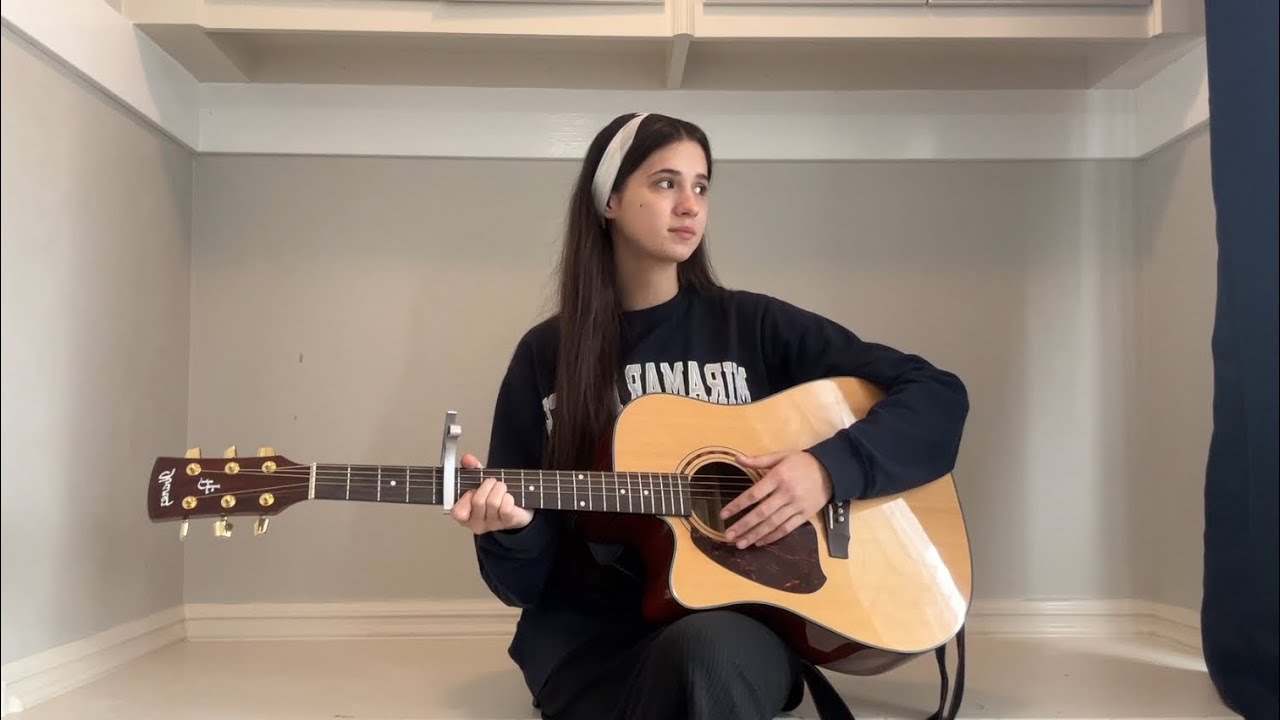 Se vede în zare o cetate -Naomi Corduneanu
