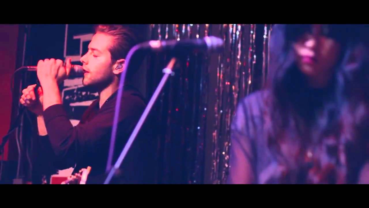 The Naked + Famous : Young Blood - Live