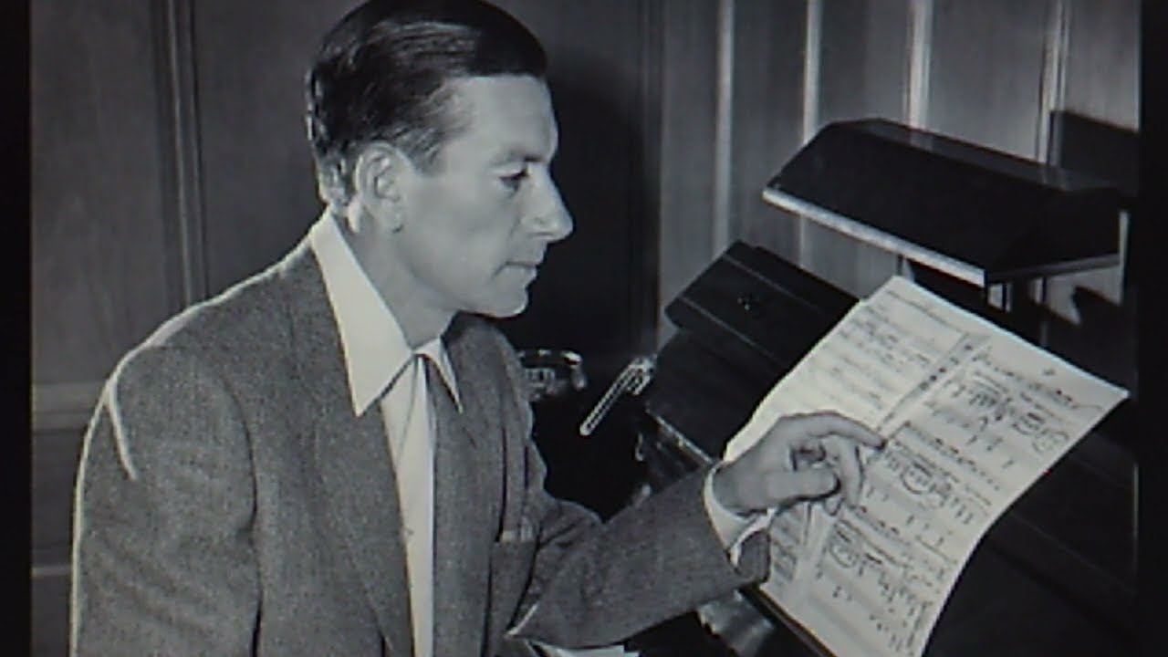 Hoagy Carmichael, piano solo:  "Star Dust"  (1933)
