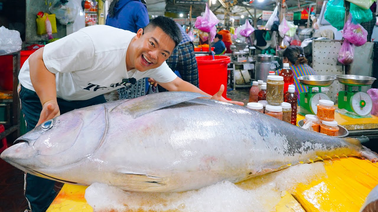 Ultimate Vietnamese Seafood - Exploring Seafood Paradise Market & Eating Amazing Raw Fish | SAPA TV