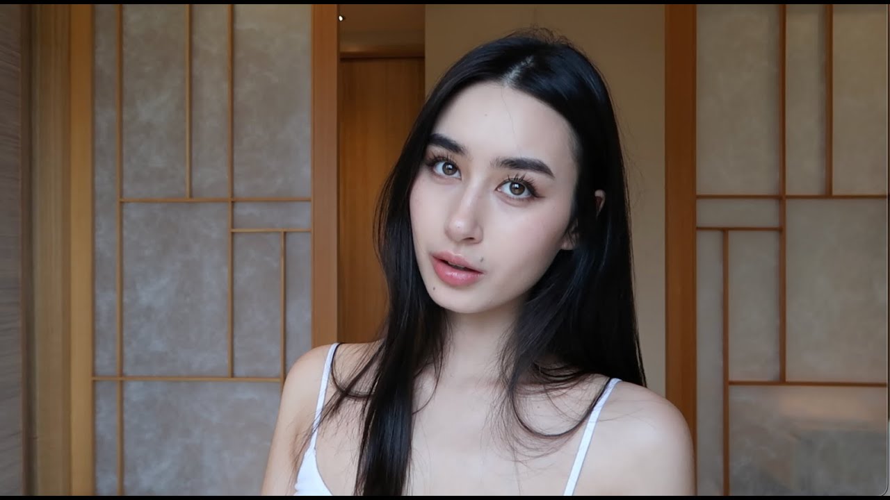 Trying CAPRICORN RISING makeup: watch me yap while trying my zodiac rising sign inspired makeup look