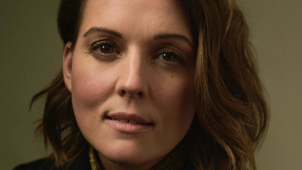 Brandi Carlile Shows Off Her Natural Look in New Photos Fans Can’t Stop Discussing