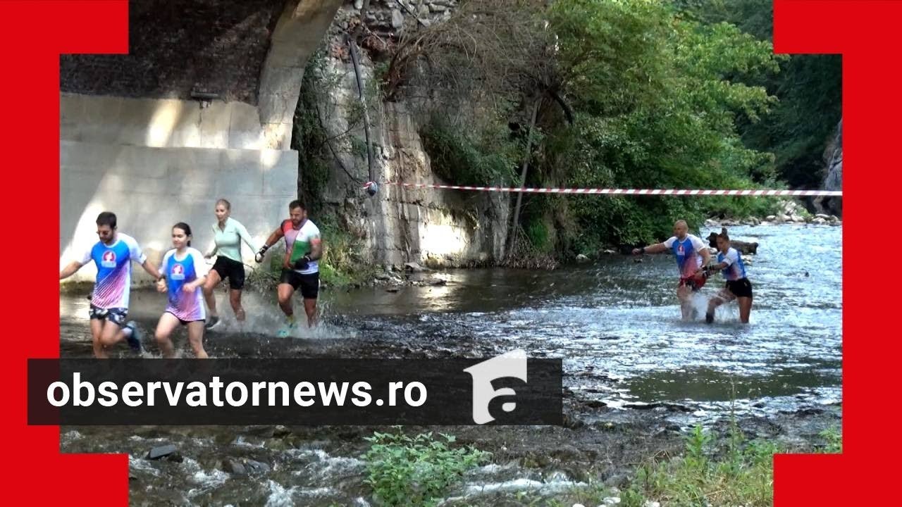 Zeci de cupluri şi-au testat limitele la Hercuthlon, pe Valea Cernei