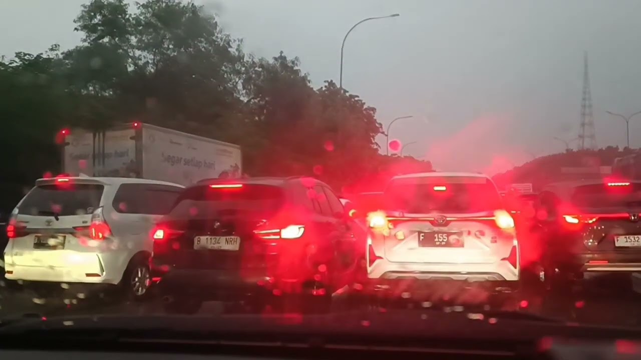 OTW Tjg Priok,Hujan Deras Dan Macet