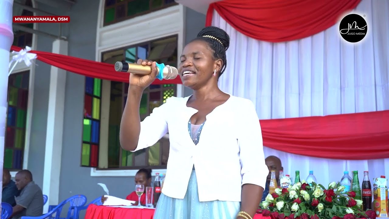 Despina Mdende ashangaza Watu kwa Sauti na Uimbaji wake Sherehe ya Miaka 30, Moyo Mtktf Mwananyamala