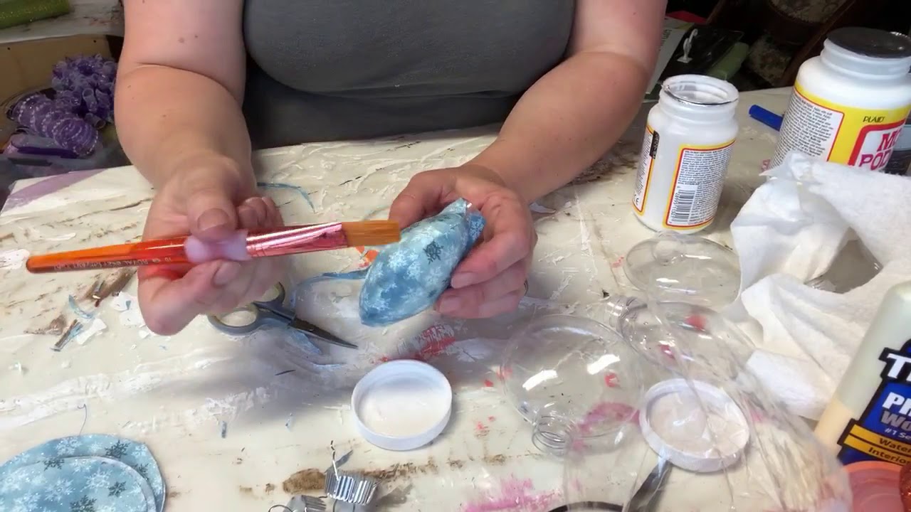 How to make an ornament with fabric and modge podge- tutorial.