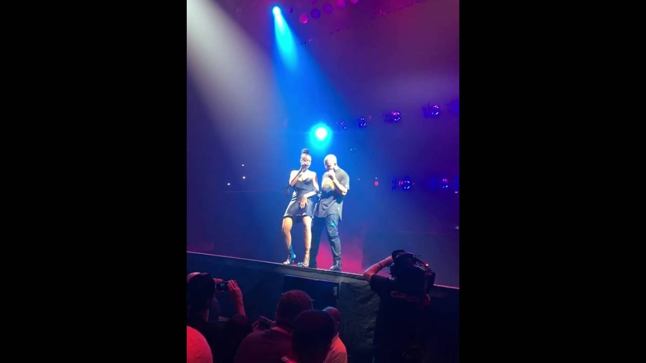 Drake brings out rihanna in miami for summer sixteen tour!!!!august 30, 2016