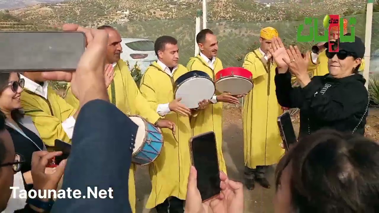 هكذا تم استقبال نجوم التمثيل والغناء بمنزه جبل يفرن ضيوف مهرجان قمم الجبال بتاونات