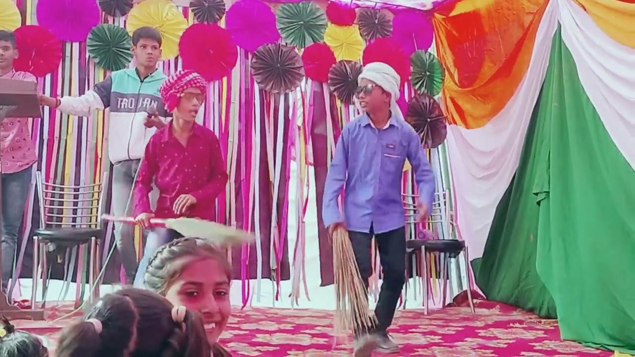Gaadi Waala Aaya Ghar Se Kachra Nikal - Very Funny Dance Performance - Republic Day celebrating🎉