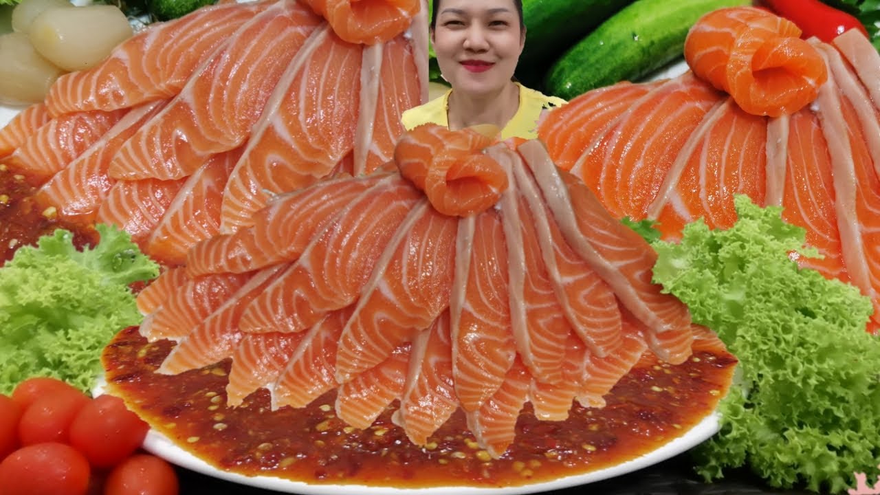 กินปลาดิบๆ ยำแซลมอน1กิโลน้ำยำข้นๆครบรส โรยเม็ดกระถิน​ กินไปคุยไปโสเรื่องหาผัวให้ข่อยแน